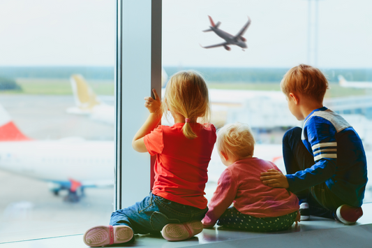 10 Tips to Simplify Holiday Travel with Kids